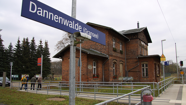 Bahnhofsgebäude Dannenwalde (Gransee), Foto: Michael Jungclaus, MdL