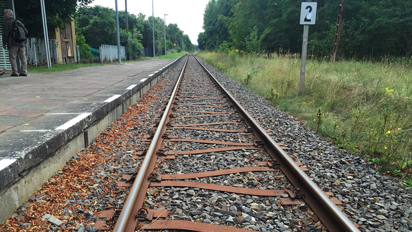 Bahnsteig und Gleis in Lindow, Foto: Michael Jungclaus, MdL