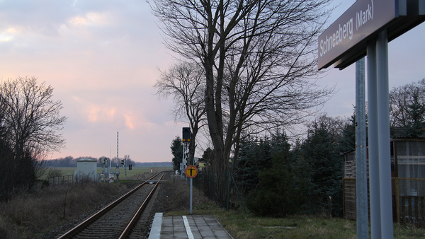 Sonnenuntergang am Bahnsteig Schneeberg, Foto: Michael Jungclaus, MdL